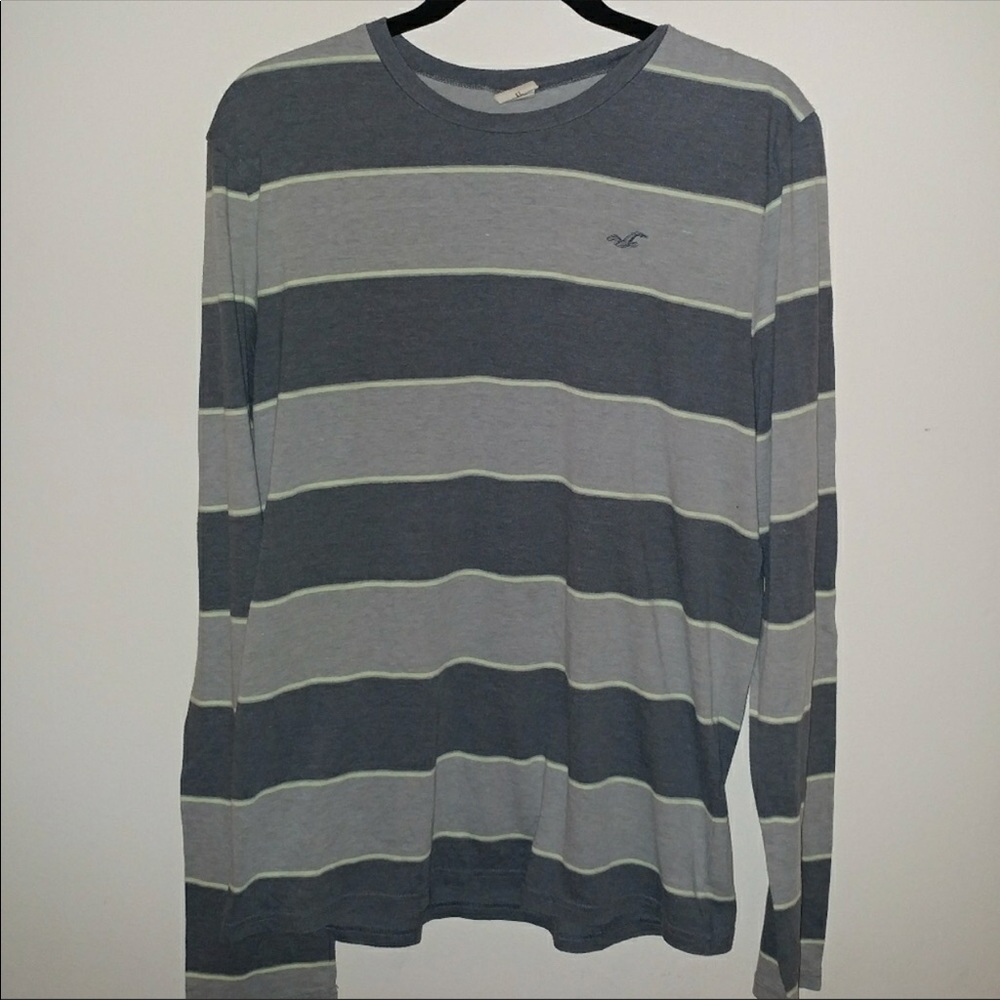 Men’s long sleeve Hollister shirt